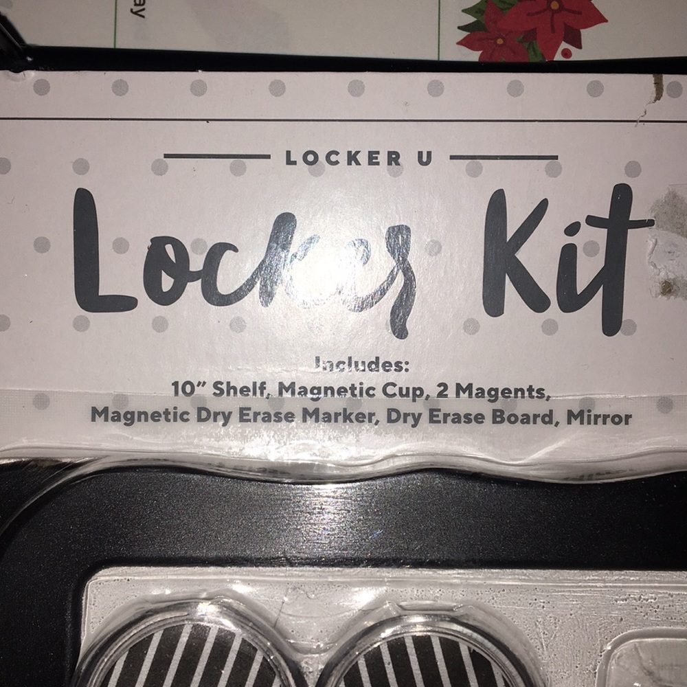 Locker Kit ๐ง๐ผโโ๏ธ๐๐ - Picture 2 of 3